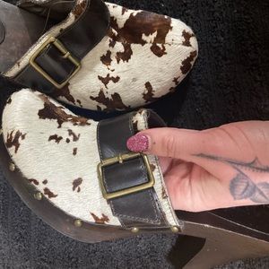 Cow print/Calf hair clog mules!